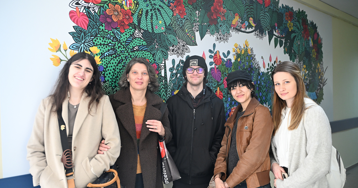 family_1244x652_crop_478b24840a