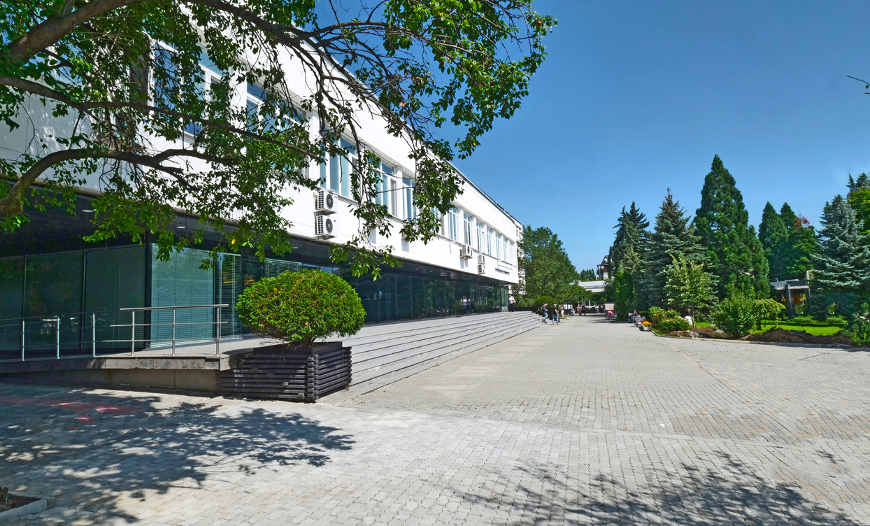 p1155309-copy_1244x752_crop_478b24840a