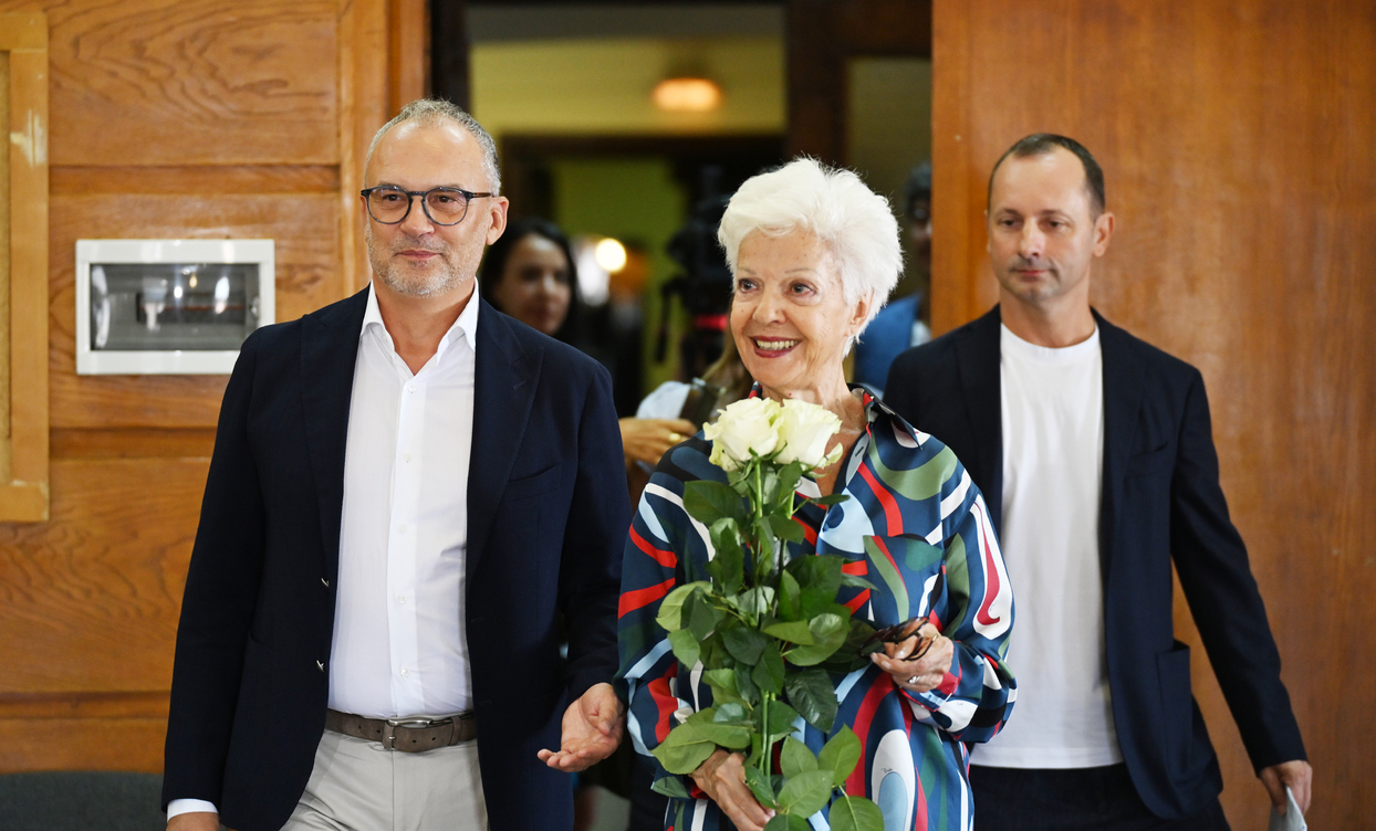 1_1244x752_crop_478b24840a