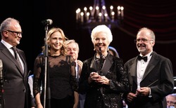 lichnost-sus-znachim-prinos-za-razvitie-na-daritelstvoto-2-jpg_250x154_crop_478b24840a