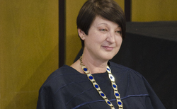 dsc-0052_250x154_crop_478b24840a