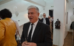 photo-93053895afff7b47957ef3e7442d1af1_250x154_crop_478b24840a