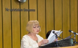 23-05-2018-nbu-graduation-pepa-angelova-1_250x154_crop_478b24840a