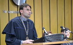 dsc-0297_250x154_crop_478b24840a