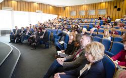 dsc-0077_250x154_crop_478b24840a