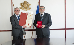 dsc-0131_250x154_crop_478b24840a