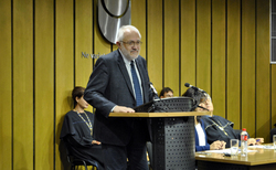 11_250x154_crop_478b24840a