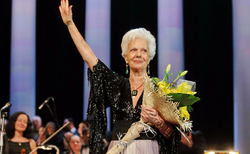 r2-copy-03_250x154_crop_478b24840a