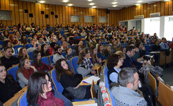 002-2_250x154_crop_478b24840a