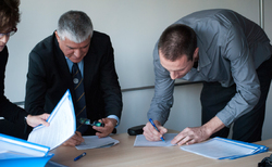 mayer12_250x154_crop_478b24840a