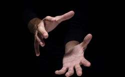 omagiosani1_250x154_crop_478b24840a