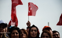 hrrrrr-11151-10_250x154_crop_478b24840a