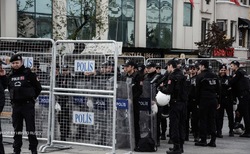 hrrrrr-11151-13_250x154_crop_478b24840a