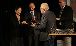 humanitaristika_250x154_crop_478b24840a