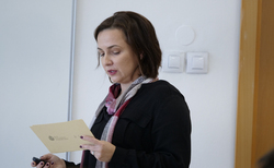 tutor-04_250x154_crop_478b24840a