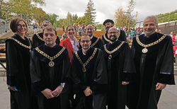 1944525-copy_250x154_crop_478b24840a