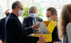 1988797_250x154_crop_478b24840a