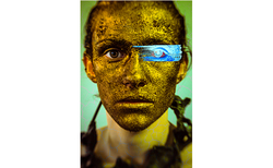 teodora-kolarova-golden-boy-eyescratch-1600_250x154_crop_478b24840a