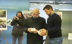 2522657-copy_250x154_crop_478b24840a