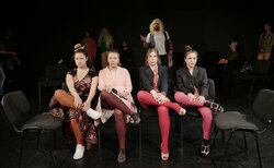 yoyoyonesko03_250x154_crop_478b24840a