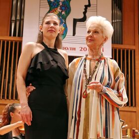 aleksandrina-mihailova-i-raina-kabaivanska-snimka-viktor-viktorov_280x280_crop_478b24840a
