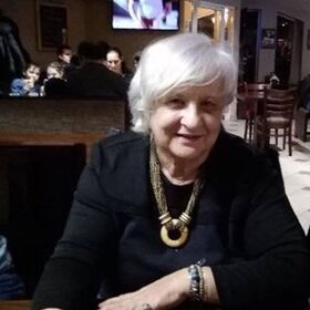 yordanka-chernaeva-beauty-fashion-bg_280x280_crop_478b24840a