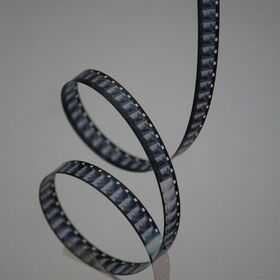 film-lenta-unsplash_280x280_crop_478b24840a