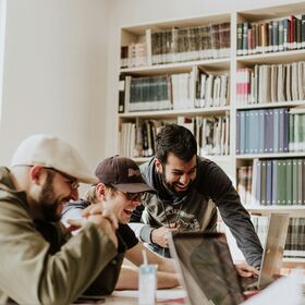 students5-unsplash_280x280_crop_478b24840a