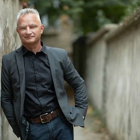 zahari-karabashliev-ploshtad-slaveikov_280x280_crop_478b24840a