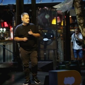 jurassic-park-uchen-ndt1-eu_280x280_crop_478b24840a