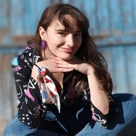 17yoana-arnaudova-viapontika-com_280x280_crop_478b24840a