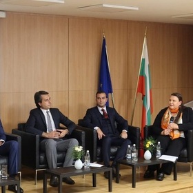 platforma-za-studenti-uchi-bg_280x280_crop_478b24840a