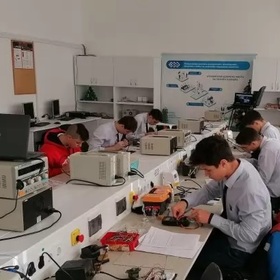 035-uchenici-profesionalno-jpg_280x280_crop_478b24840a