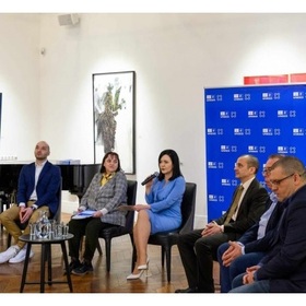 014-untitled_280x280_crop_478b24840a