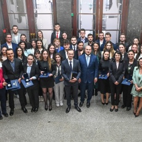 017-news-lex-bg_280x280_crop_478b24840a