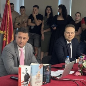 043_280x280_crop_478b24840a