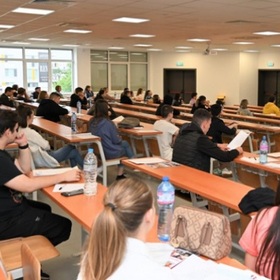 043_280x280_crop_478b24840a