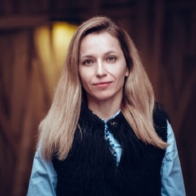 anna-koshnicharova-karieri_280x280_crop_478b24840a