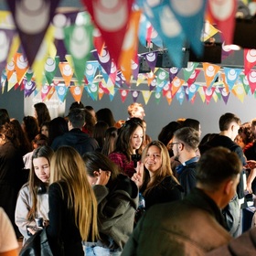 003_280x280_crop_478b24840a