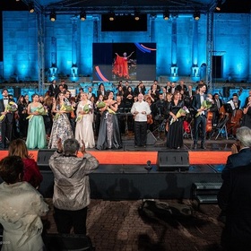 galakoncert-opera-open-f-aleksandar-bogdan-tompsun_280x280_crop_478b24840a