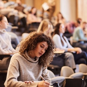 students-istockphoto-com_280x280_crop_478b24840a