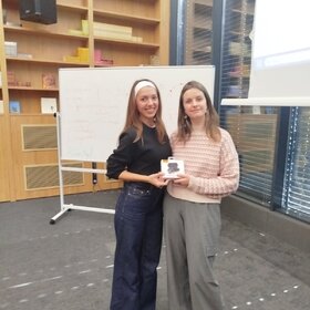 1_280x280_crop_478b24840a