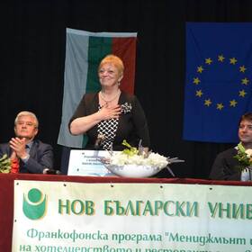 8_280x280_crop_478b24840a