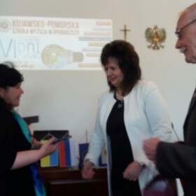 2_280x280_crop_478b24840a