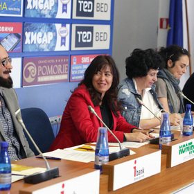 min-0347_280x280_crop_478b24840a