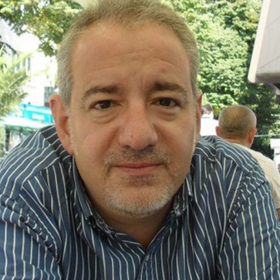 komandarev_280x280_crop_478b24840a