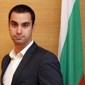 niki-angelov_280x280_crop_478b24840a