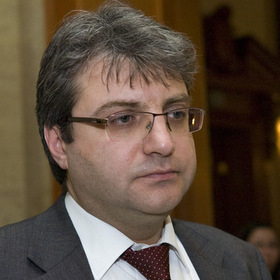 stojcev_280x280_crop_478b24840a