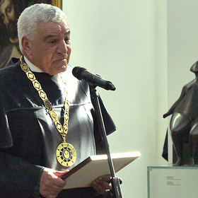 photo-32_280x280_crop_478b24840a