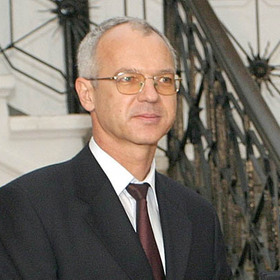 velev_280x280_crop_478b24840a